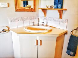 Twelve Apostles Motel & Country Retreat