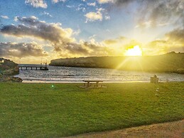 Twelve Apostles Motel & Country Retreat