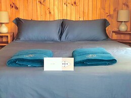 Twelve Apostles Motel & Country Retreat