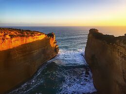 Twelve Apostles Motel & Country Retreat