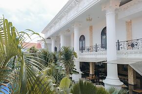 The GRAND PALACE Hotel - YOGYAKARTA