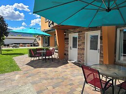 Sahara Courtyard Inn