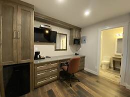 Sahara Courtyard Inn