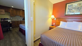 Sahara Courtyard Inn