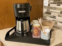 Sahara Courtyard Inn