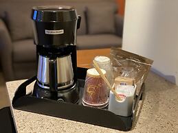 Sahara Courtyard Inn