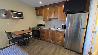 Sahara Courtyard Inn