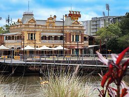 Quest Breakfast Creek