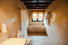 Sri Aksata Ubud Resort