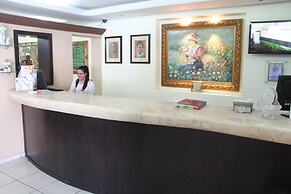 Hotel Rincón Real Suites