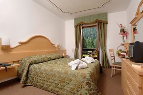 TH San Pellegrino Monzoni Hotel