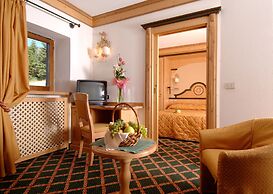 TH San Pellegrino Monzoni Hotel