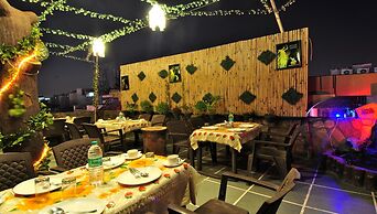 Hotel Aman International at New Delhi Station