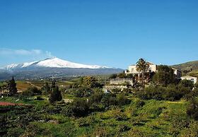Antico Borgo Etneo Country Hotel
