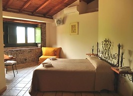Antico Borgo Etneo Country Hotel