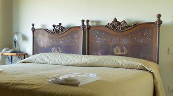 Antico Borgo Etneo Country Hotel