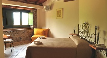 Antico Borgo Etneo Country Hotel