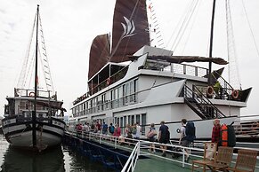 Halong Glory Legend Cruise