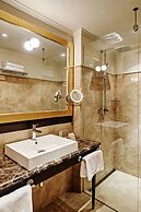 Grandezza Hotel Luxury Palace