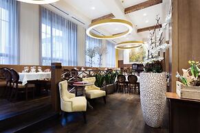 Grandezza Hotel Luxury Palace