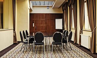 Grandezza Hotel Luxury Palace