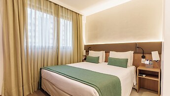 Athos Bulcão Hplus Executive