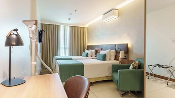 Athos Bulcão Hplus Executive