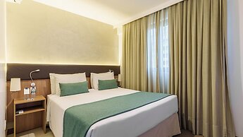 Athos Bulcão Hplus Executive