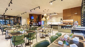 Athos Bulcão Hplus Executive