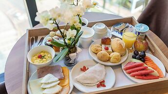 Athos Bulcão Hplus Executive