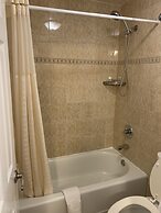Lombard Plaza Motel