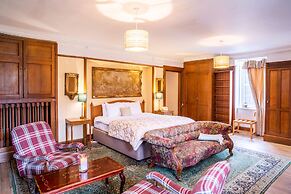 Dalmunzie Castle Hotel