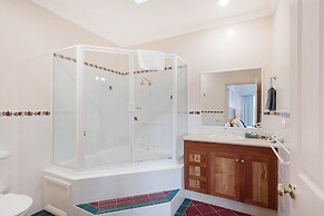 Robyns Nest Boutique Resort