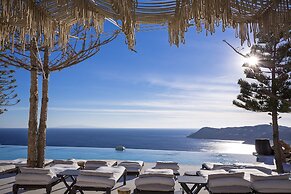 Myconian Utopia Relais & Chateaux