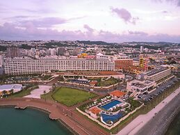 Hilton Okinawa Chatan Resort