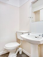 OYO Godolphin Arms Hotel