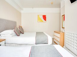 OYO Godolphin Arms Hotel