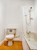 OYO Godolphin Arms Hotel