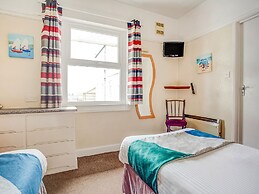 OYO Godolphin Arms Hotel