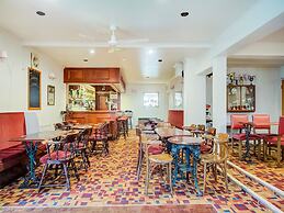 OYO Godolphin Arms Hotel