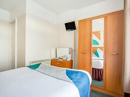 OYO Godolphin Arms Hotel