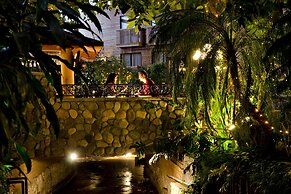 Prestige Vernon Lodge and Conference Centre