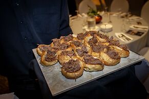 Prestige Vernon Lodge and Conference Centre