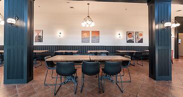 Prestige Vernon Lodge and Conference Centre