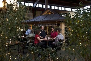 Prestige Vernon Lodge and Conference Centre