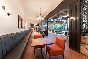 Prestige Vernon Lodge and Conference Centre