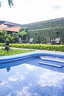Berlor Airport Inn