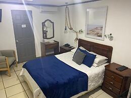 Berlor Airport Inn