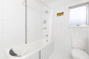 Beach Street Motel Apartments