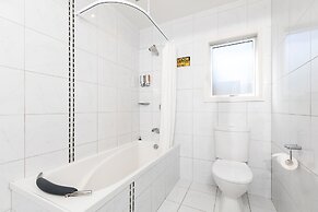 Beach Street Motel Apartments